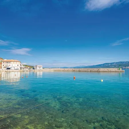 Prázdninový dům Cozy Home In Klimno With Wifi