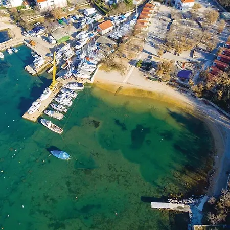 Дом отдыха Cozy Home In Klimno With Wifi *